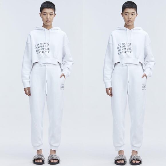 T by Alexander Wang Fleece Paneled Printed Cropped Sweatshirt + Sweatpants Set - Picture 5 of 17
